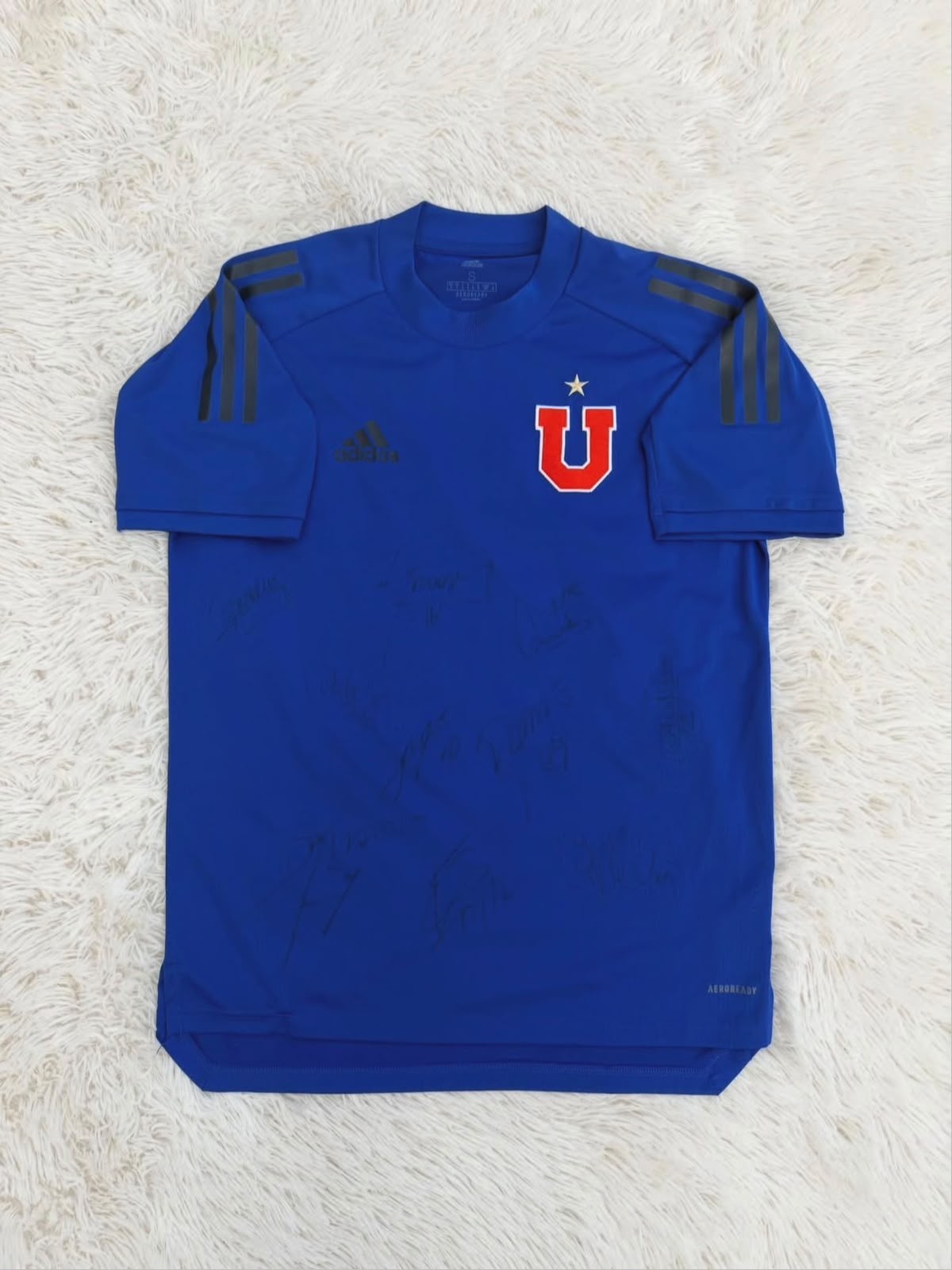 U de chile Firmada